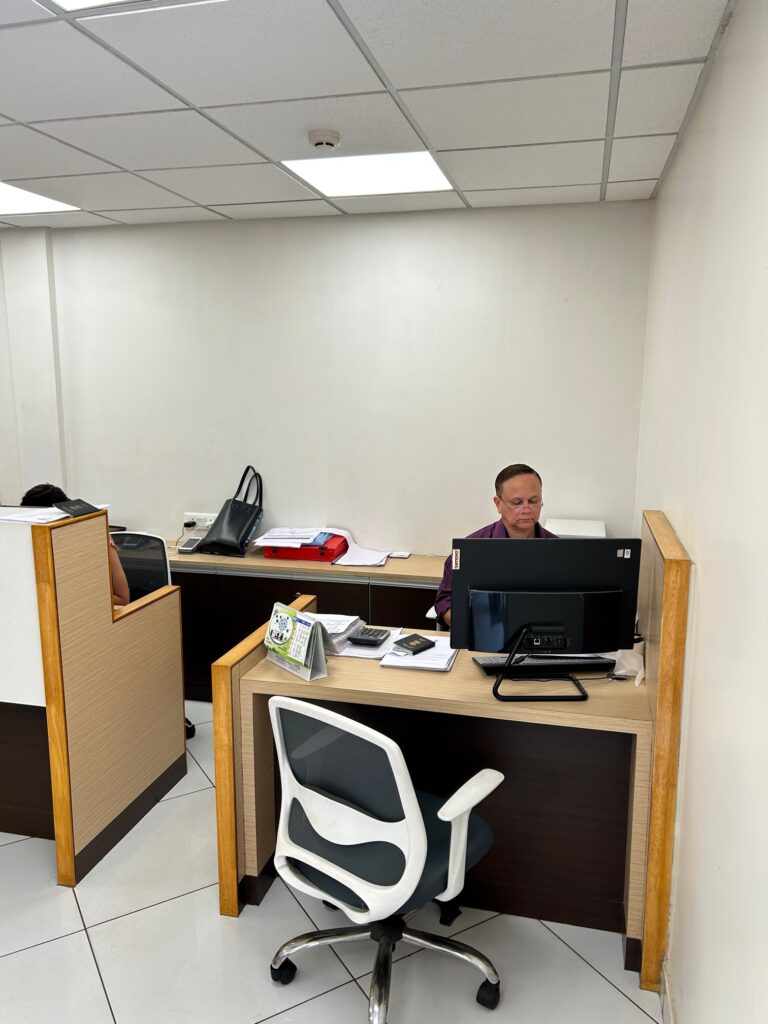 OfficeStaff_2