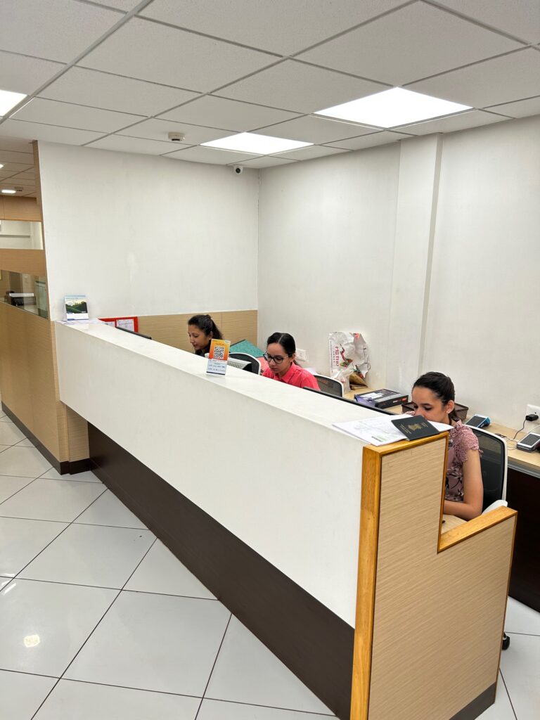 OfficeStaff_3